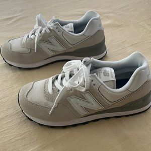 Women’s New Balance Sneaker, Size: 6.5